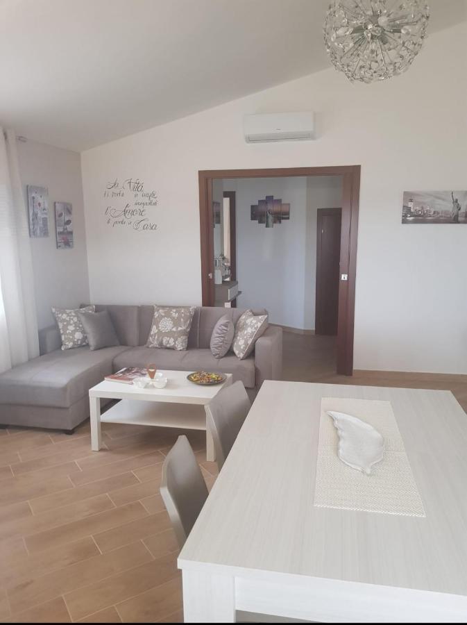 Вилла La Casa Delle Rose 2 Giba Экстерьер фото